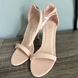 TOP Moda Size 6 Peach Colored Neutral High Heels
